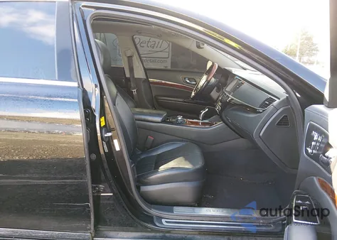 2015 Kia K900 Luxury z USA, uszkodzony, nr VIN KNALW4D47F6017431